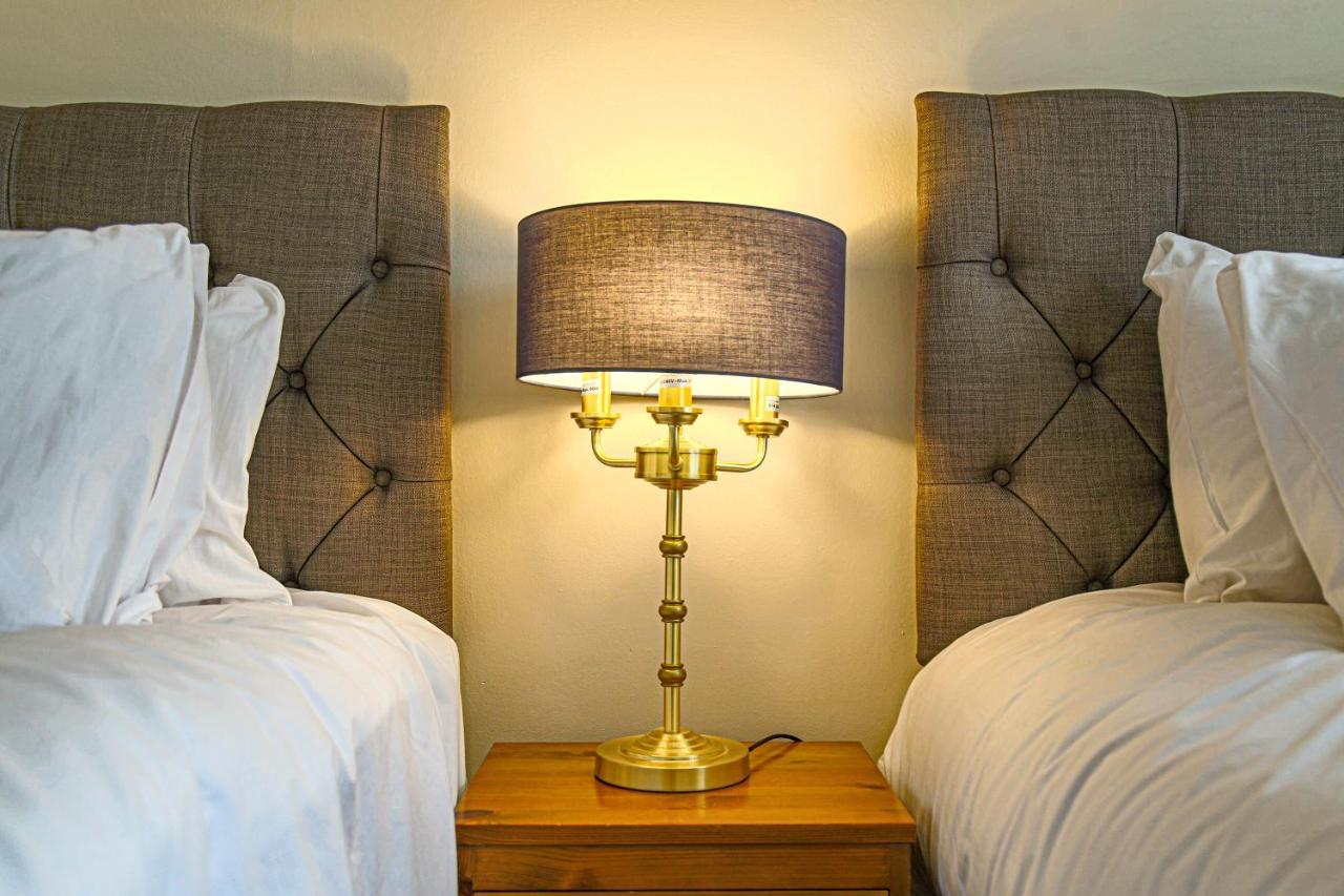 Lowndes House - Close To Centre - Garden, Free Parking And Smart Tv By Yoko Holiday home